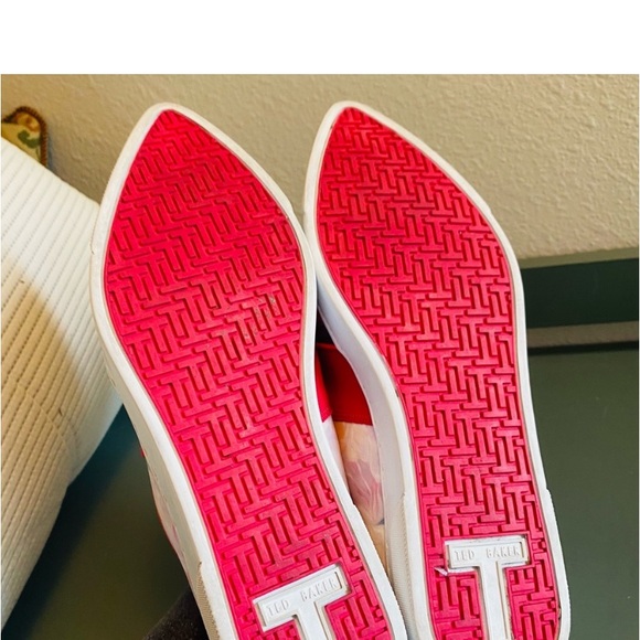 Ted Baker Thfia Floral Pointy Sneaker - Picture 7 of 8